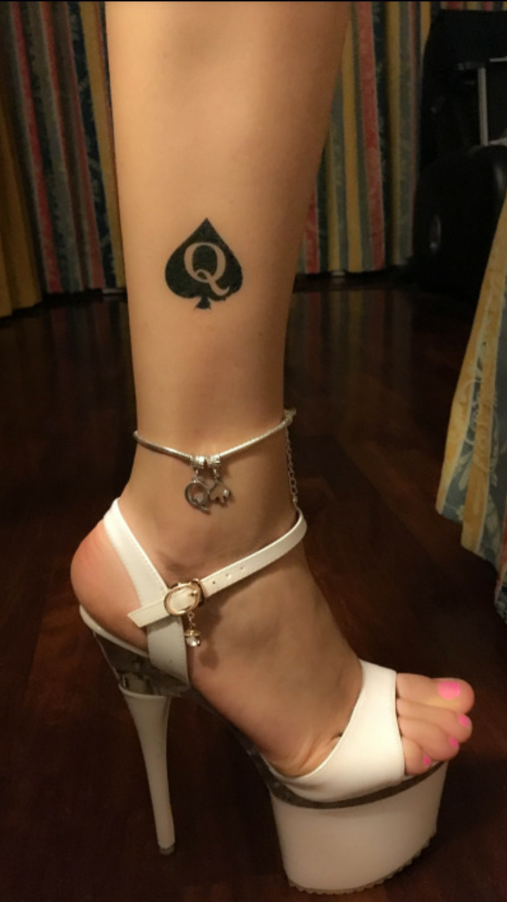 Жена Queen of Spades анклет