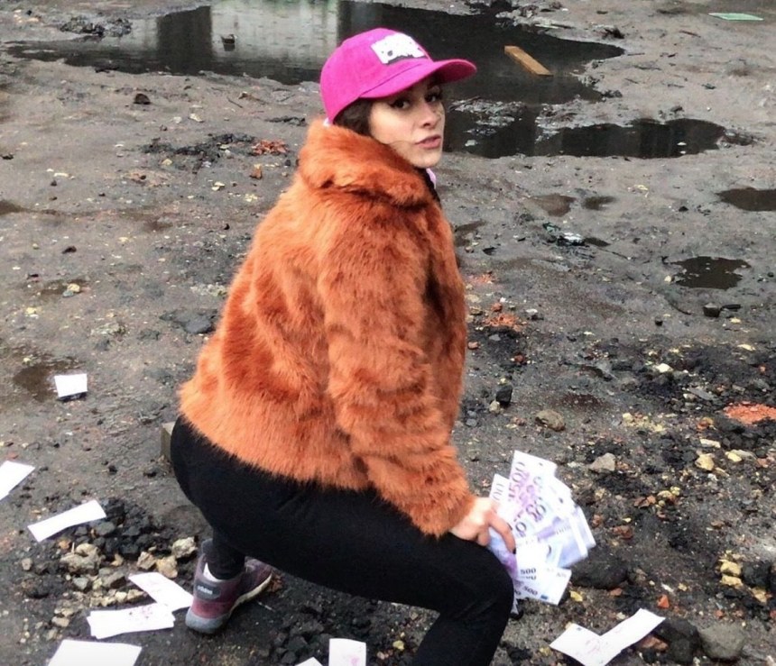 Лола Липс