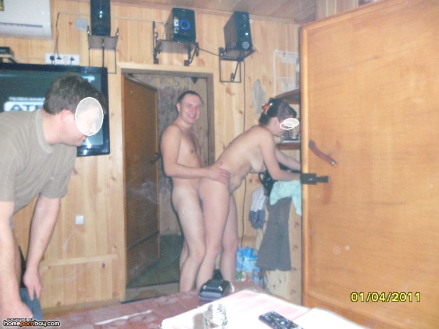 Пьяная жена в бане с друзьями