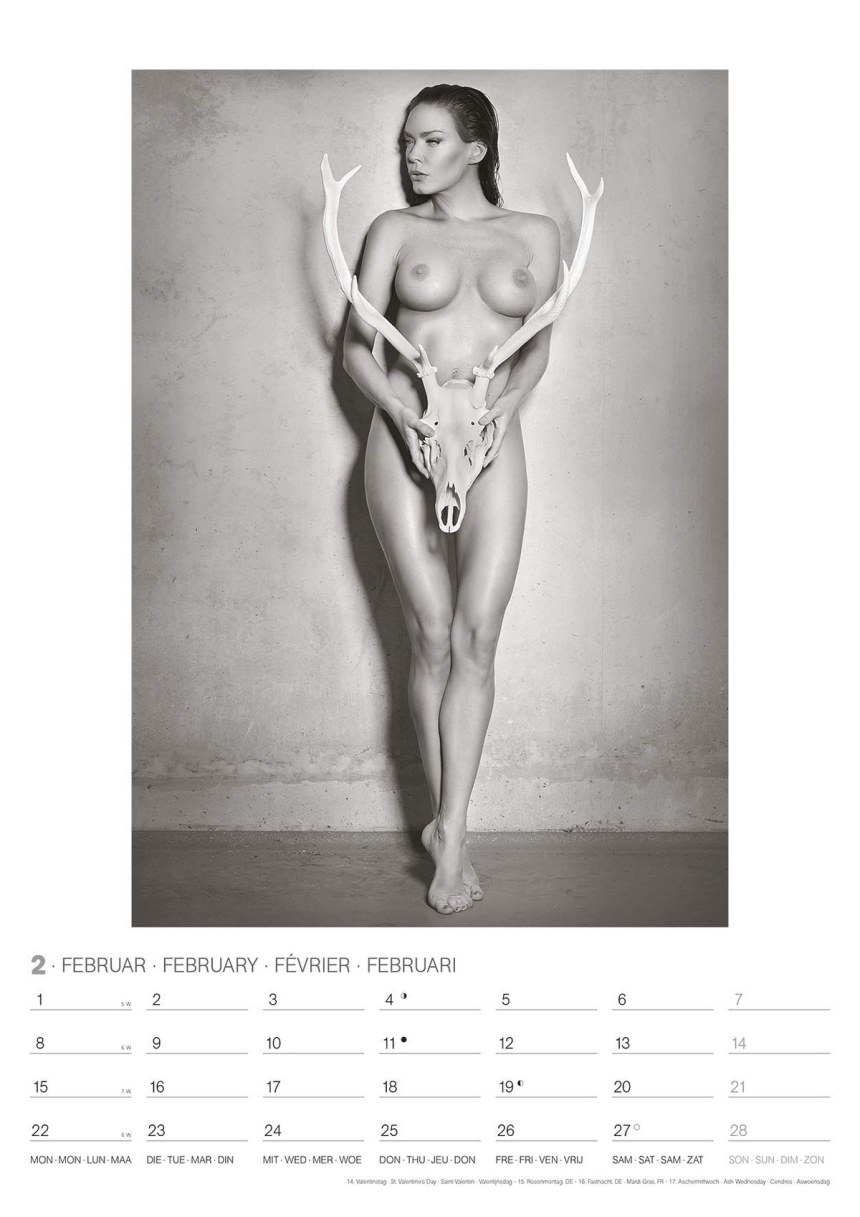 Ню календари спортсмены