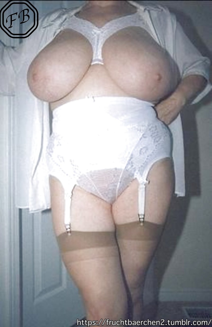 Girdle_10 mature Ladies in girdles! In 2018 пышные женщины,женщины