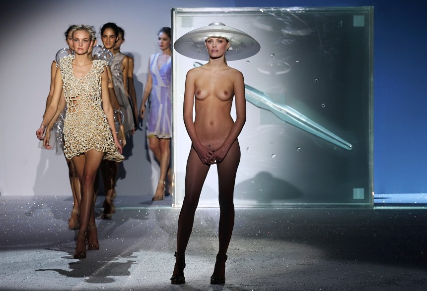 Чарли Ле Минду Charlie le naked