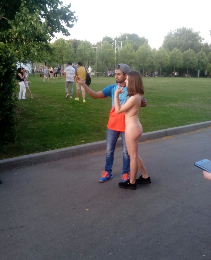 Голые в парке Горького