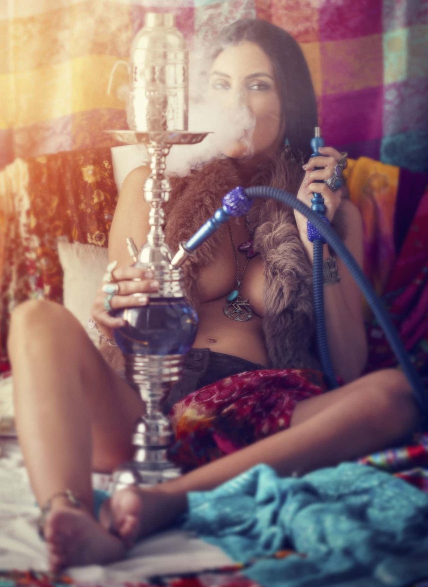 Индия девушки курят