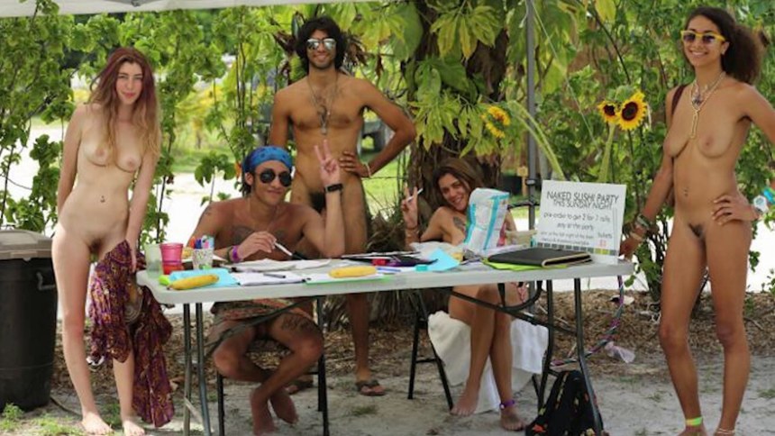 Naturisme TV ведущие голышом на вимео