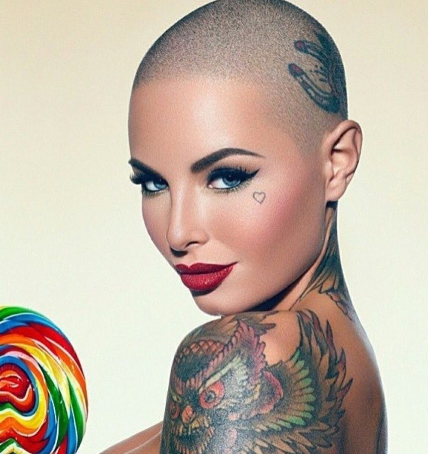 Певица Christy Mack